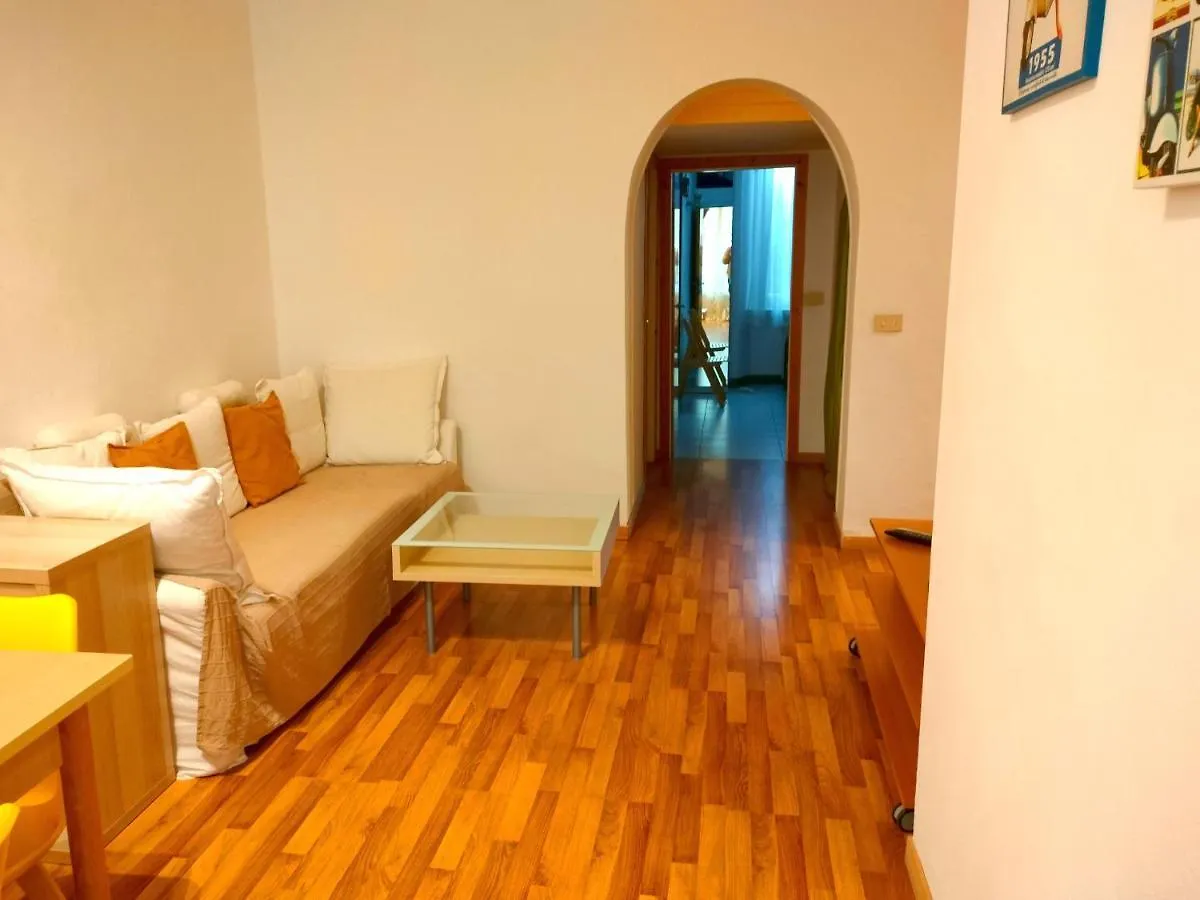 Love 4 Home @ Porta Romana Milan 0*,